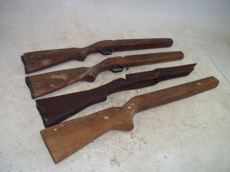 lot 80 image: 4 Gun Stocks