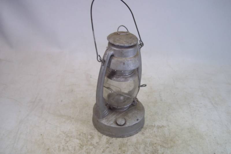 lot 86 image: Kerosene Lantern