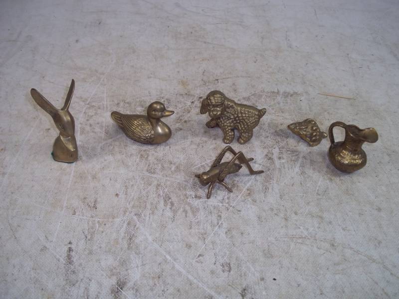 lot 111 image: Brass Figurines
