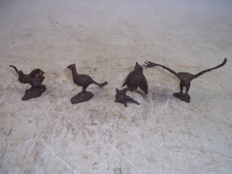 lot 113 image: Avon Animals