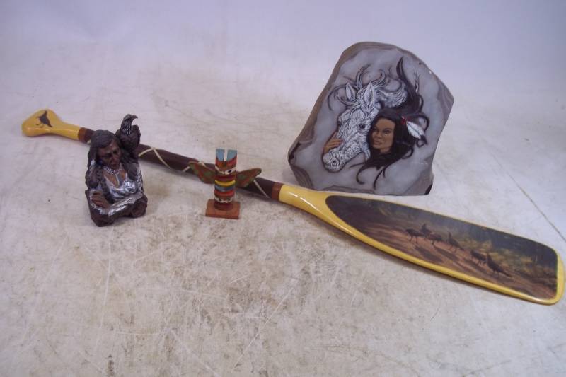 lot 134 image: Paddle with dcor items