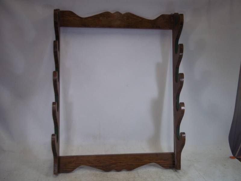lot 154 image: Gun Rack for 5 Guns