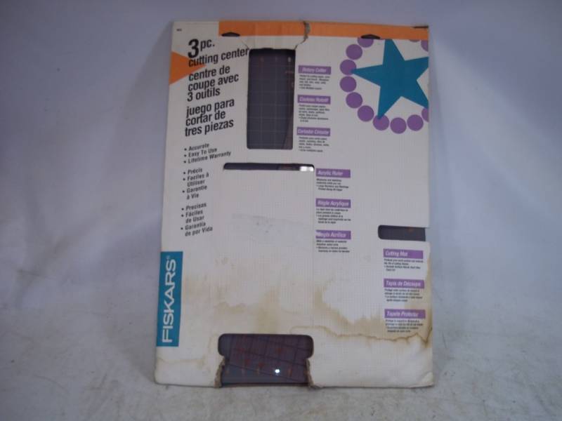 lot 155 image: 3 Piece Cutting Center
