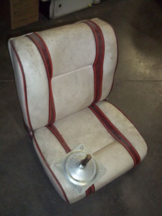 lot 171 image: Maroon Boat Seat