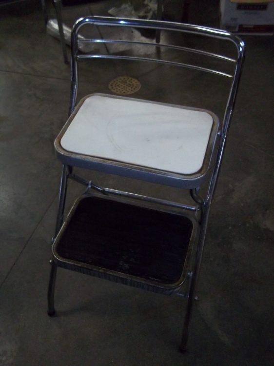lot 173 image: Folding Stool