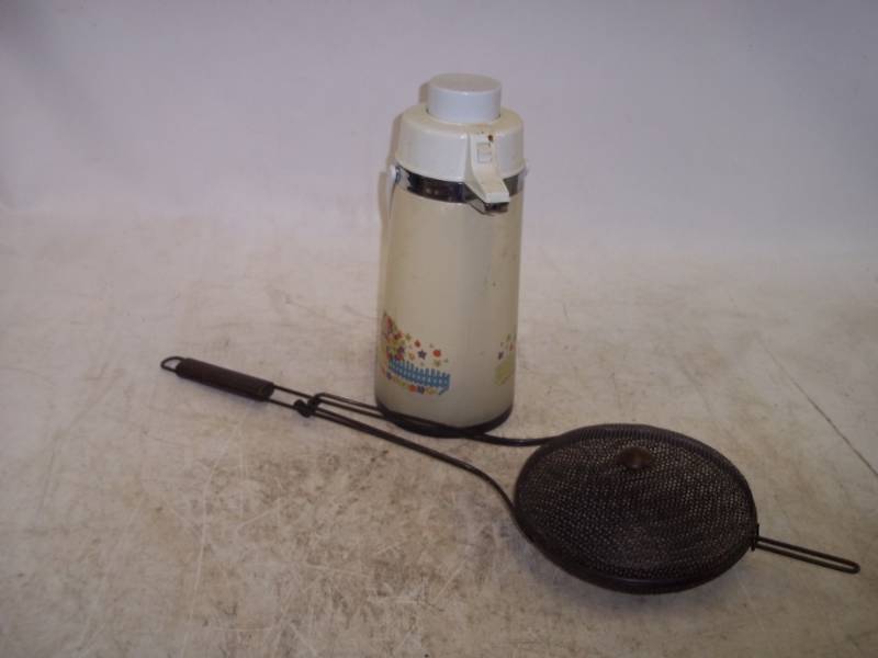 lot 186 image: Fireplace Popcorn Popper and coffee air pot