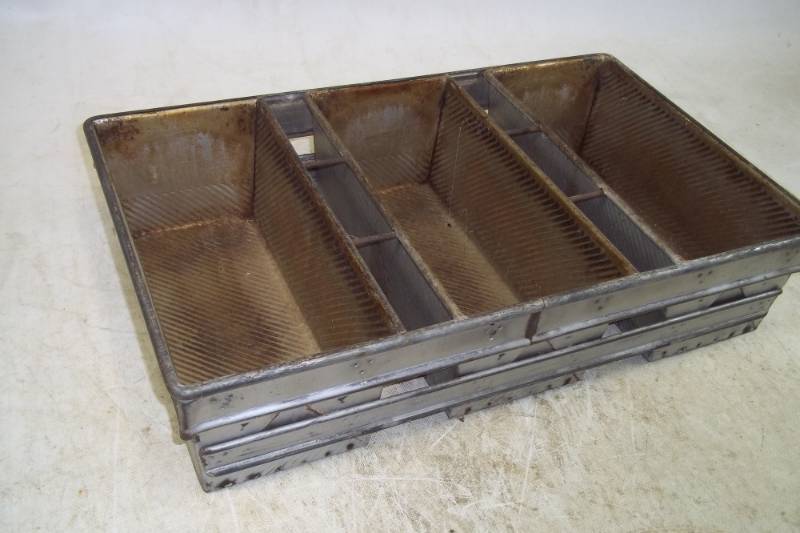 lot 212 image: Commercial Bread Pans