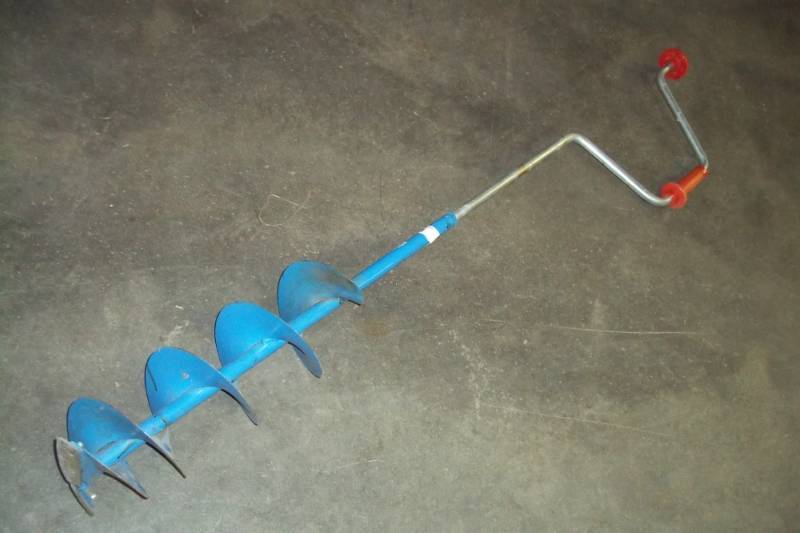 lot 215 image: 7 Ice auger