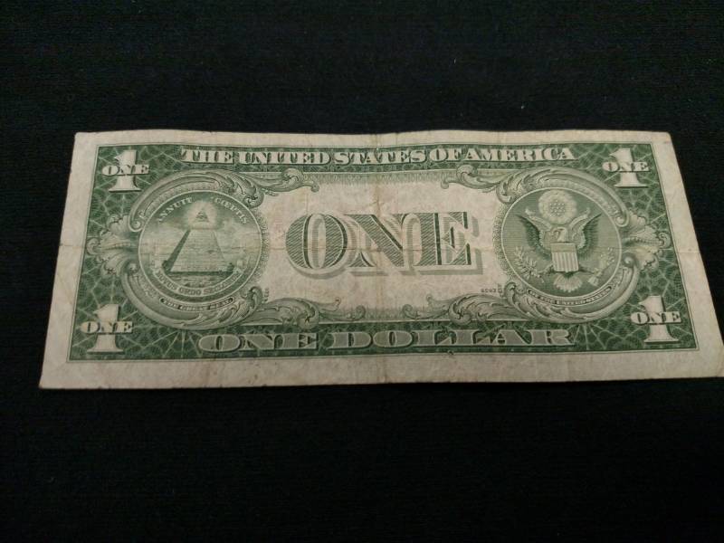 lot 70 image: 1935 E Silver Certificate Note...