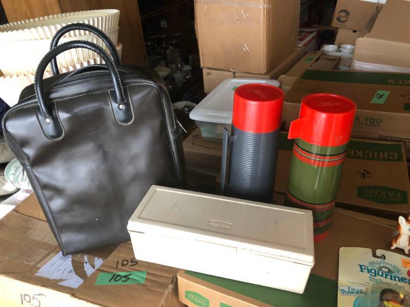 BOX LOT COLLECTIBLES - LOOK AT ALL PICTURES &amp DESCRIPTION FOR WHAT IS INSIDE THIS BOX