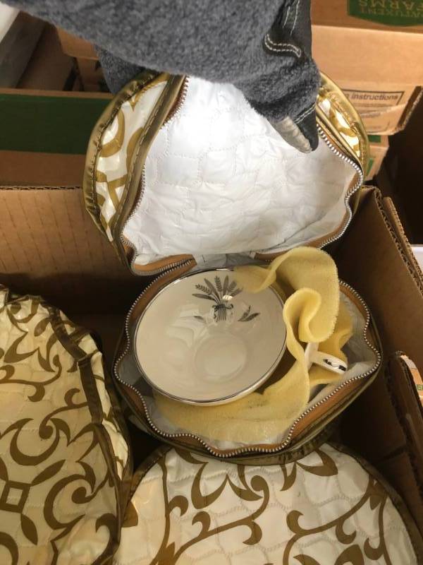 BOX LOT COLLECTIBLES - LOOK AT ALL PICTURES &amp DESCRIPTION FOR WHAT IS INSIDE THIS BOX