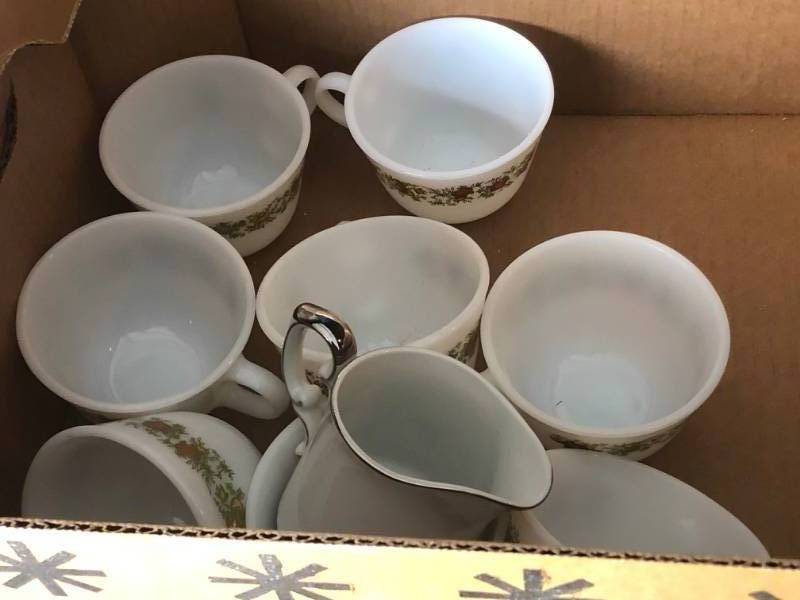 BOX LOT COLLECTIBLES - LOOK AT ALL PICTURES &amp DESCRIPTION FOR WHAT IS INSIDE THIS BOX