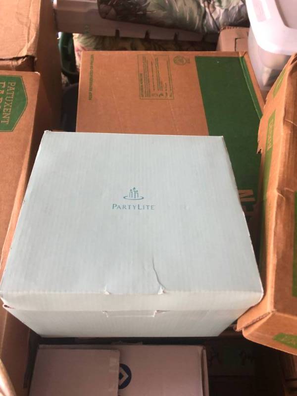 BOX LOT COLLECTIBLES - LOOK AT ALL PICTURES &amp DESCRIPTION FOR WHAT IS INSIDE THIS BOX
