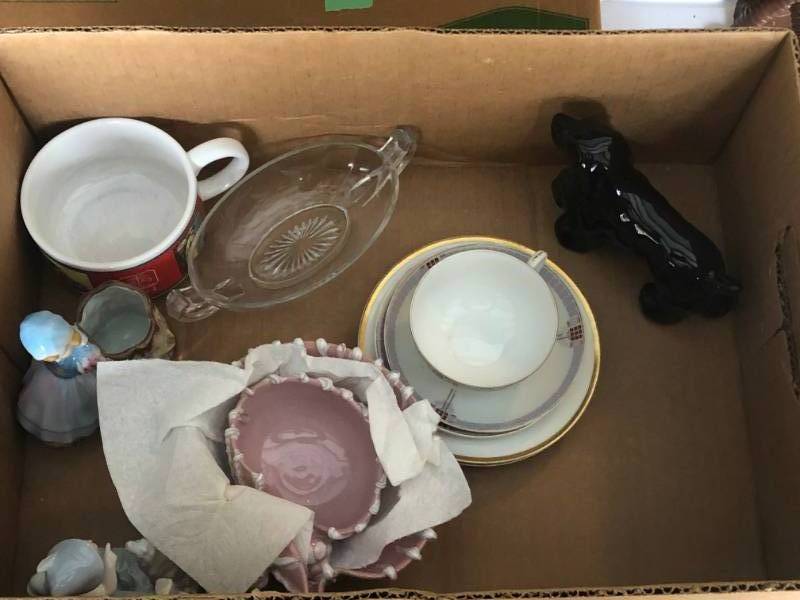 BOX LOT COLLECTIBLES - LOOK AT ALL PICTURES &amp DESCRIPTION FOR WHAT IS INSIDE THIS BOX