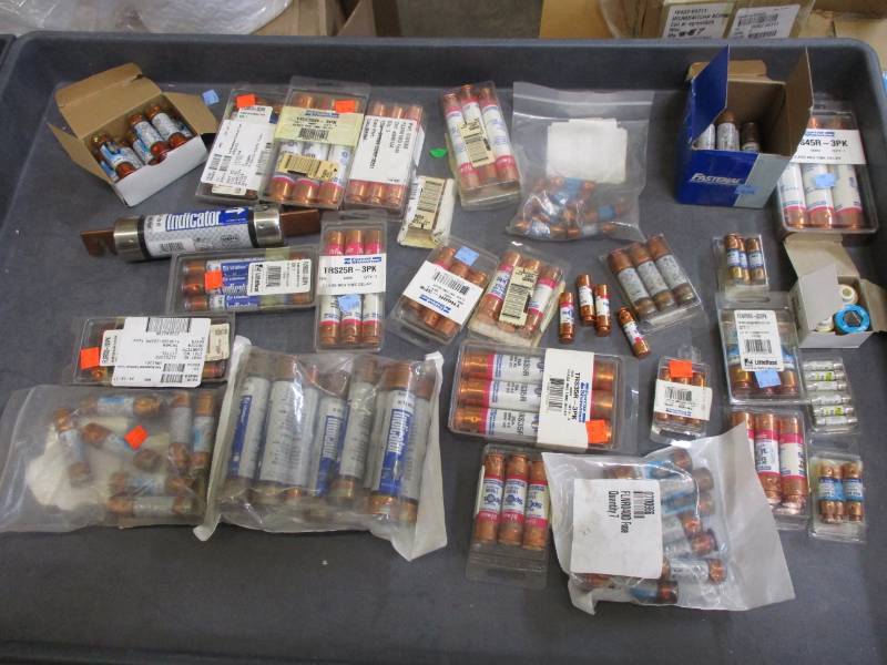 lot 2 image: Assorted Fuses