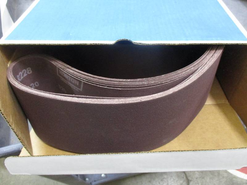 lot 18 image: 4 x 132 120 Grit Aluminum Oxide Metalite R228 Cloth Belt