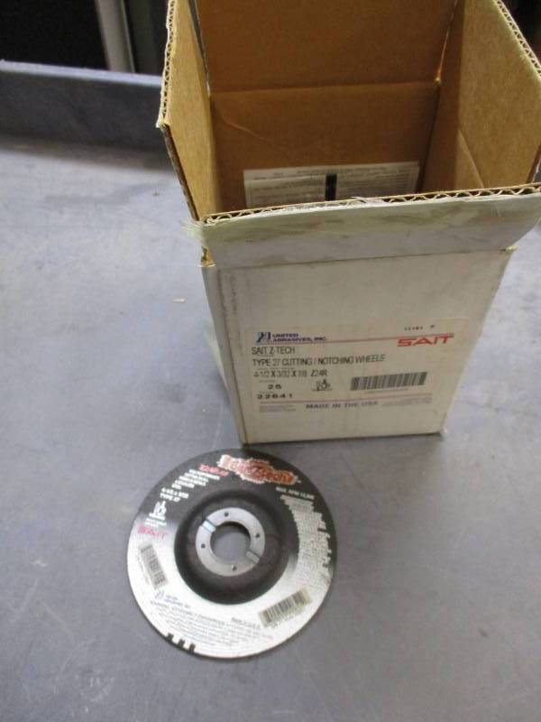 lot 34 image: Cutting Wheel Type 27 4-12 x 332 x 78 Z24R