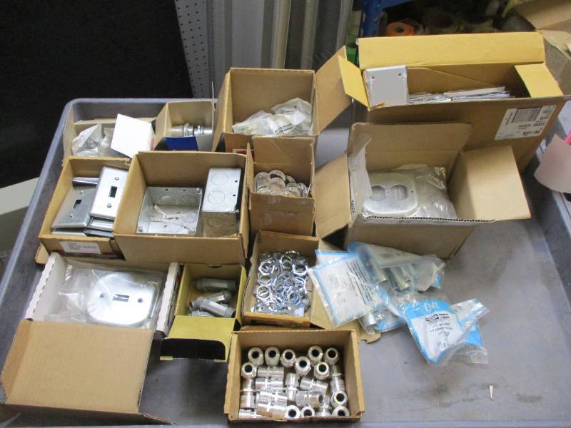 lot 40 image: Electrical Lot