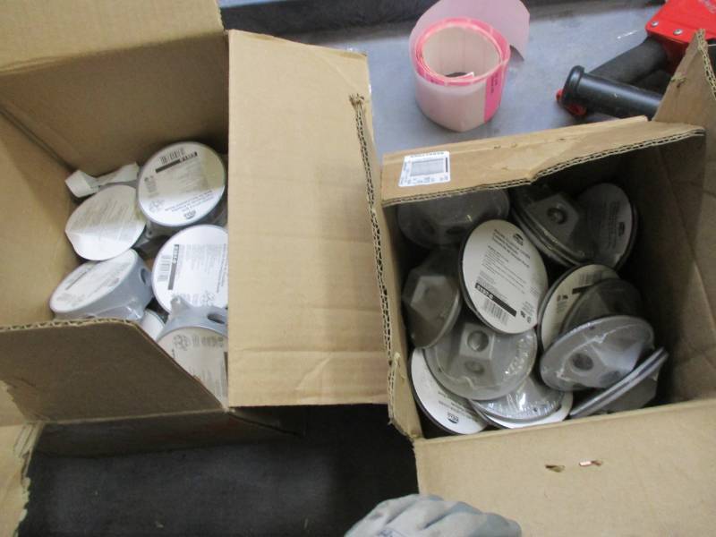 lot 46 image: Round cluster cover & Round Splice box
