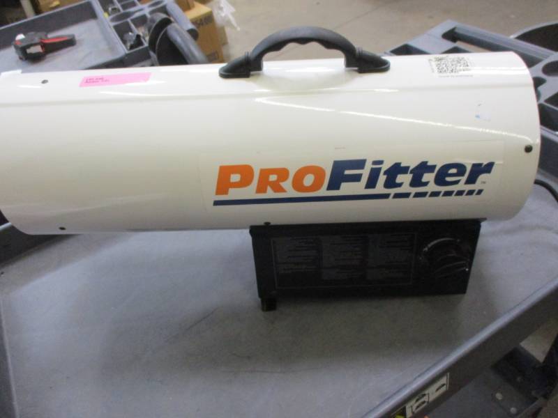 lot 55 image: 70,000 to 125,000 BTU PropaneLP Forced Air Heater