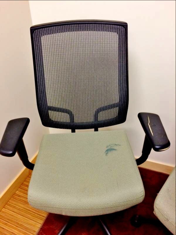 lot 34 image: MSRP $1400 2 High&nbspQuality Sitonitseating Focus Ergonomic High Mesh Back Executive Office Chairs - These Would Make Fantastic Armless Task Chairs  One seat has a stain and the other has faint wear and staining. 