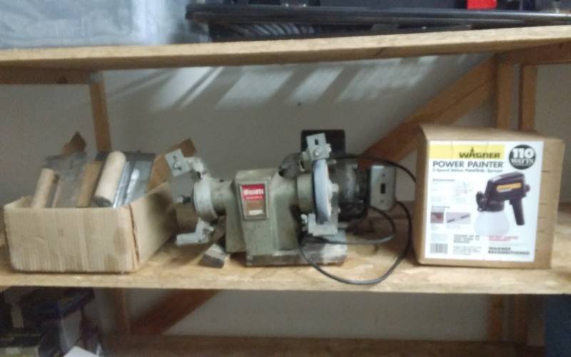 lot 19 image: Box Of Trowels, Wagner Power Sprayer & Wassota Power Grinder