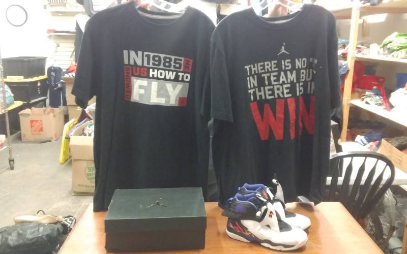 1-Pair Jordan Size 5 12, 2-Jordan Shirts Size LXL