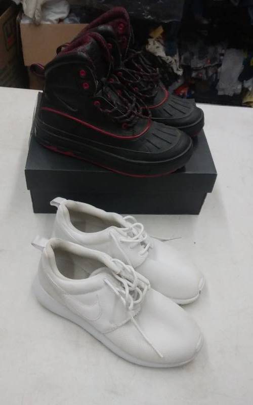Nike Boots Size 5, Nike Shoes Size 4 12