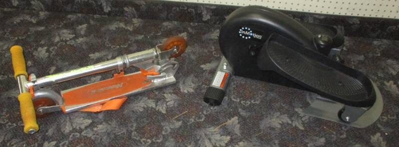 lot 8 image: Scooter and Exerciser, nice you can run in place