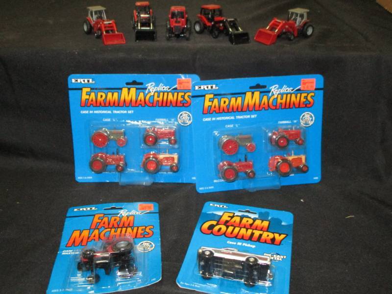 lot 52 image: Ertl Farm Machines and Tractors