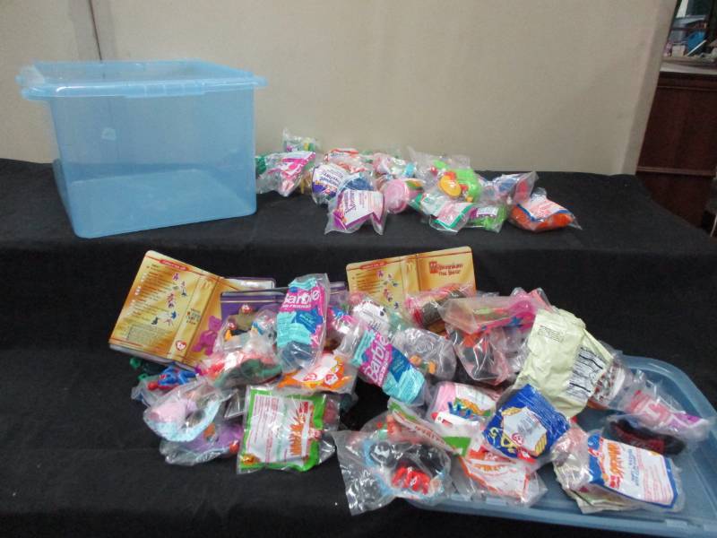 lot 63 image: Huge collection of McDonalds collector toys still in plastic