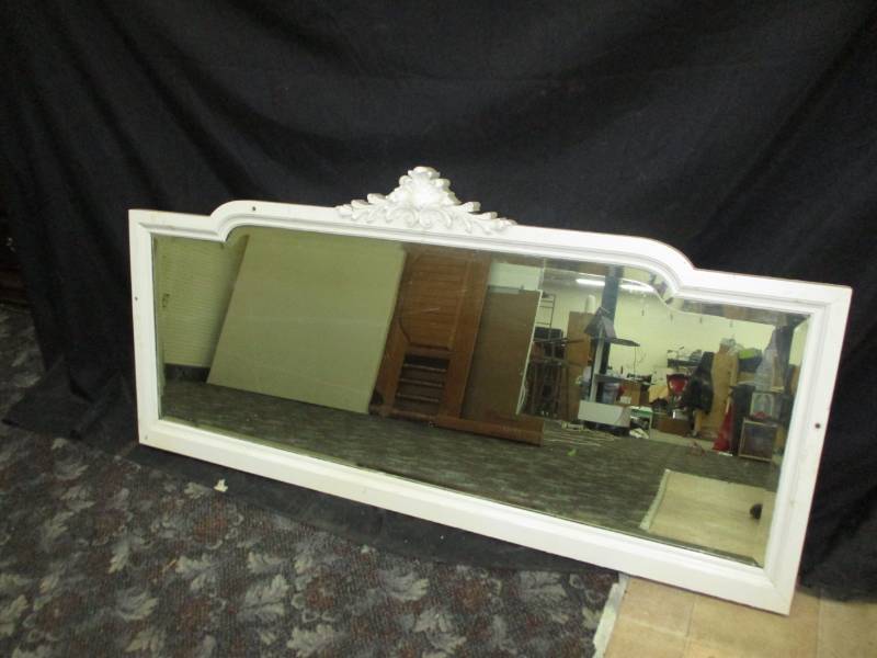 lot 66 image: Large Beautiful Antique Mirror