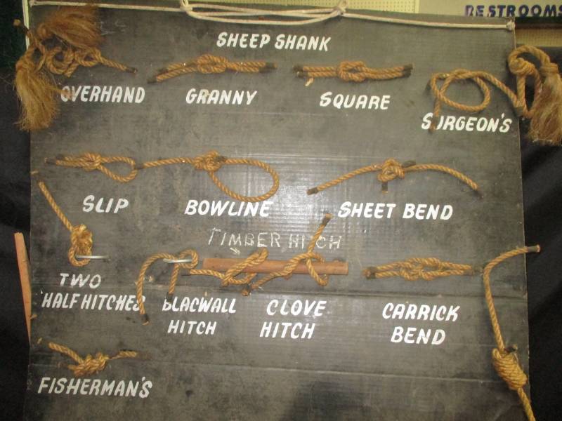 lot 77 image: Knot Display