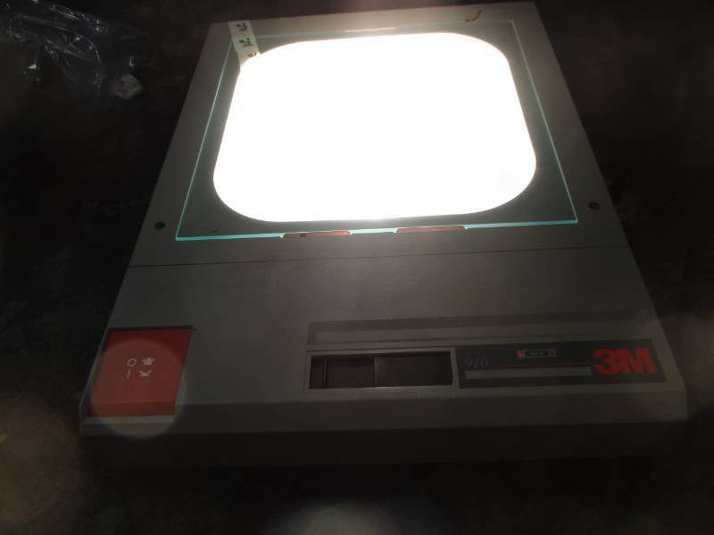 lot 115 image: Nice Projector