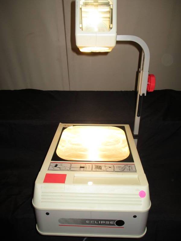 lot 116 image: Nice Projector