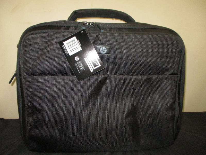 lot 117 image: HP Computer Bag Heavy Duty Still in Plastic
