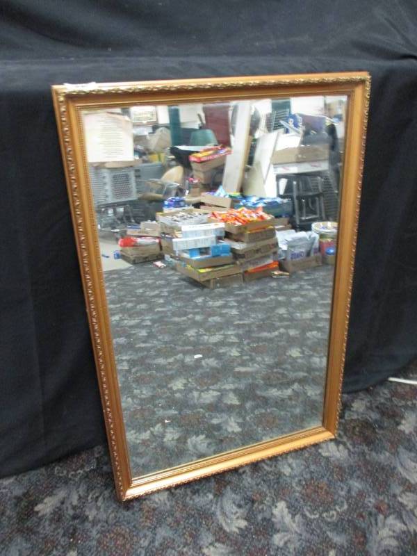 lot 173 image: Mirror