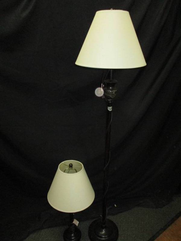 lot 178 image: 2 Lamps with like marble on them