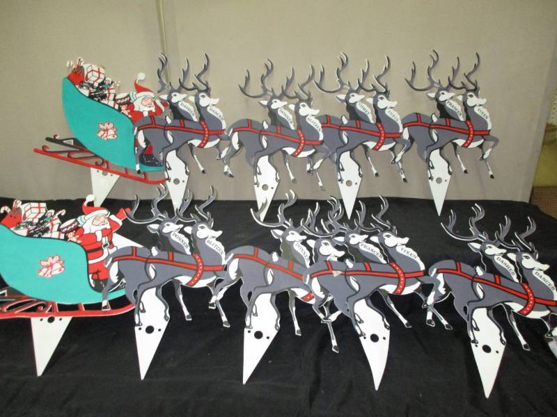 lot 202 image: Reindeer sets