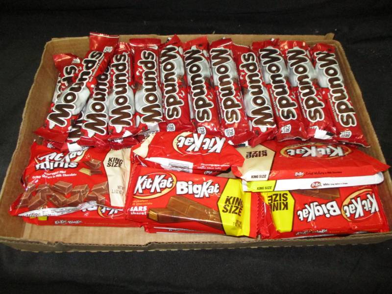 lot 209 image: Mounds, Kitkat Approx 44