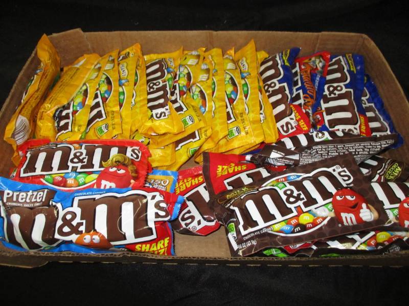 lot 214 image: Approx 30 m&ms