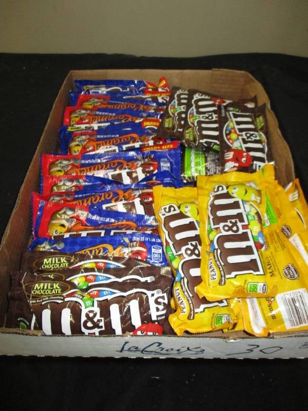 lot 216 image: Approx 30 m&ms