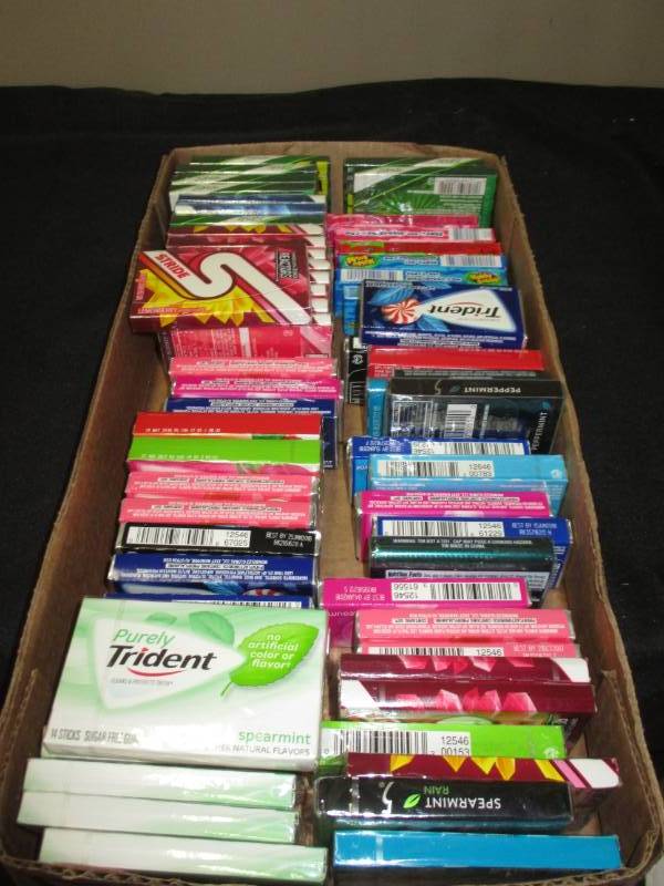 lot 220 image: 65 Packs of gum