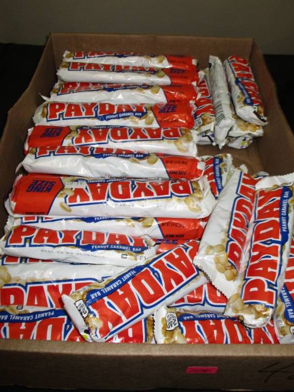 lot 236 image: 42 Pay Day Candy Baras