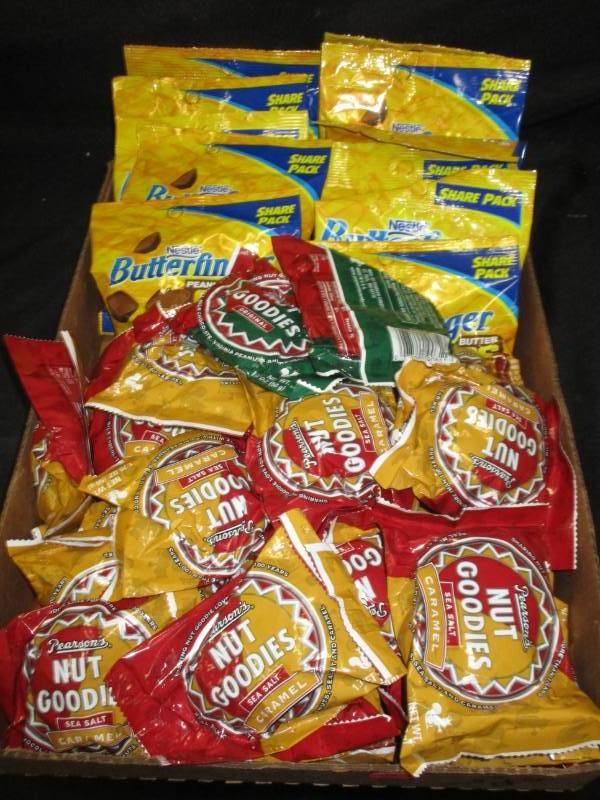 lot 237 image: 38 Nut Goody ans Butter finger Snacks