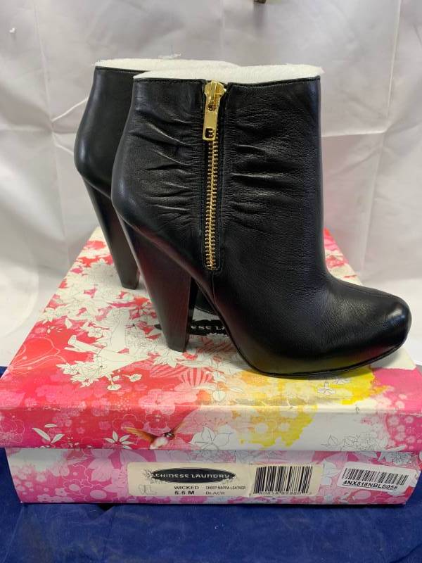 lot 31 image: Womens Chinese Laundry Wicked Sheep Leather Boots  Size 6