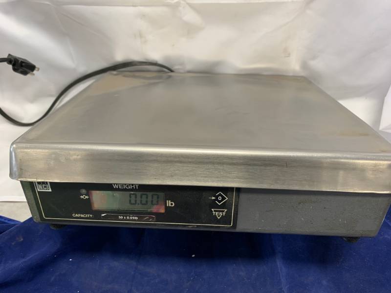 lot 36 image: 30 lb Commercial Scale