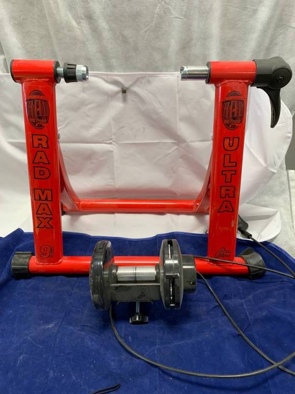 lot 52 image: RAD Bike Indoor Trainer
