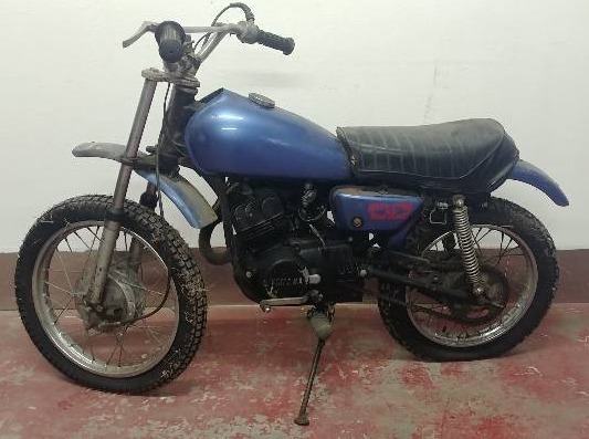 lot 9 image: Barn Find Special, 1975 Yamaha GTMXB,NADA listed values $540 - $2,525.00