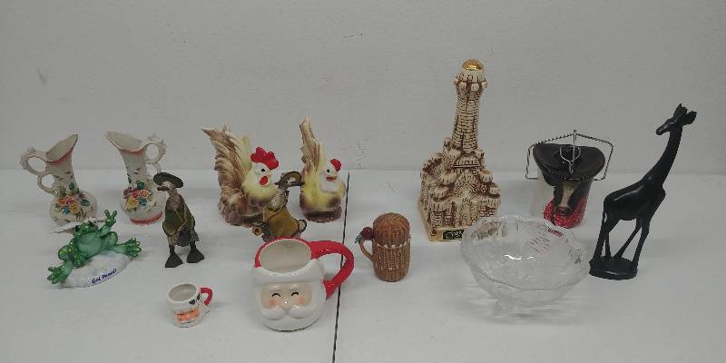 lot 31 image: Assorted Nicks & Nacks